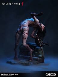 Kashimashi-Monster aus Silent Hill f, ein zusammengenähter Humanoid mit einem Hackebeil